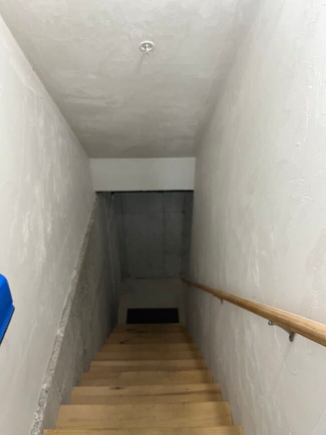 Building Photo - Modern 2Br-1.5Ba Townhouse in East Weymouth