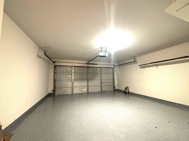 Building Photo - 19123 Center Park Dr