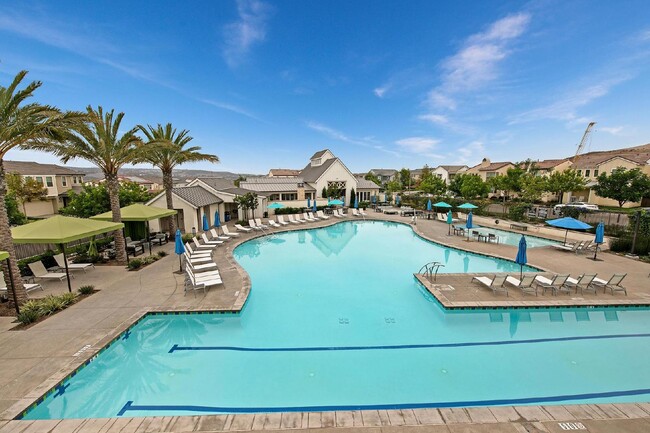 Building Photo - Village of Escaya - 3 Br 2.5 Ba - 2 car attached garage - must see this fabulous community!