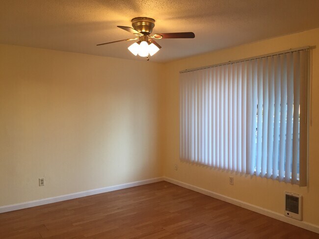 Building Photo - 2217 F St SE