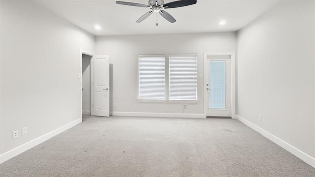 Building Photo - 5713 Woodlands Dr