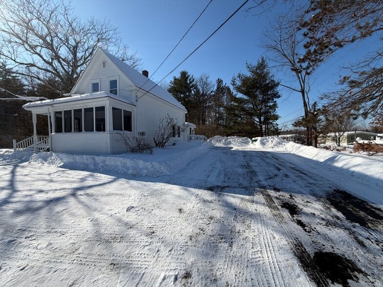 Building Photo - 66 Chestnut Hill Rd