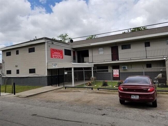 Building Photo - 7902 Rock Rose St