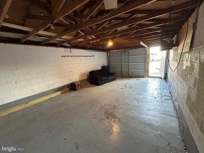 Building Photo - 254 G St