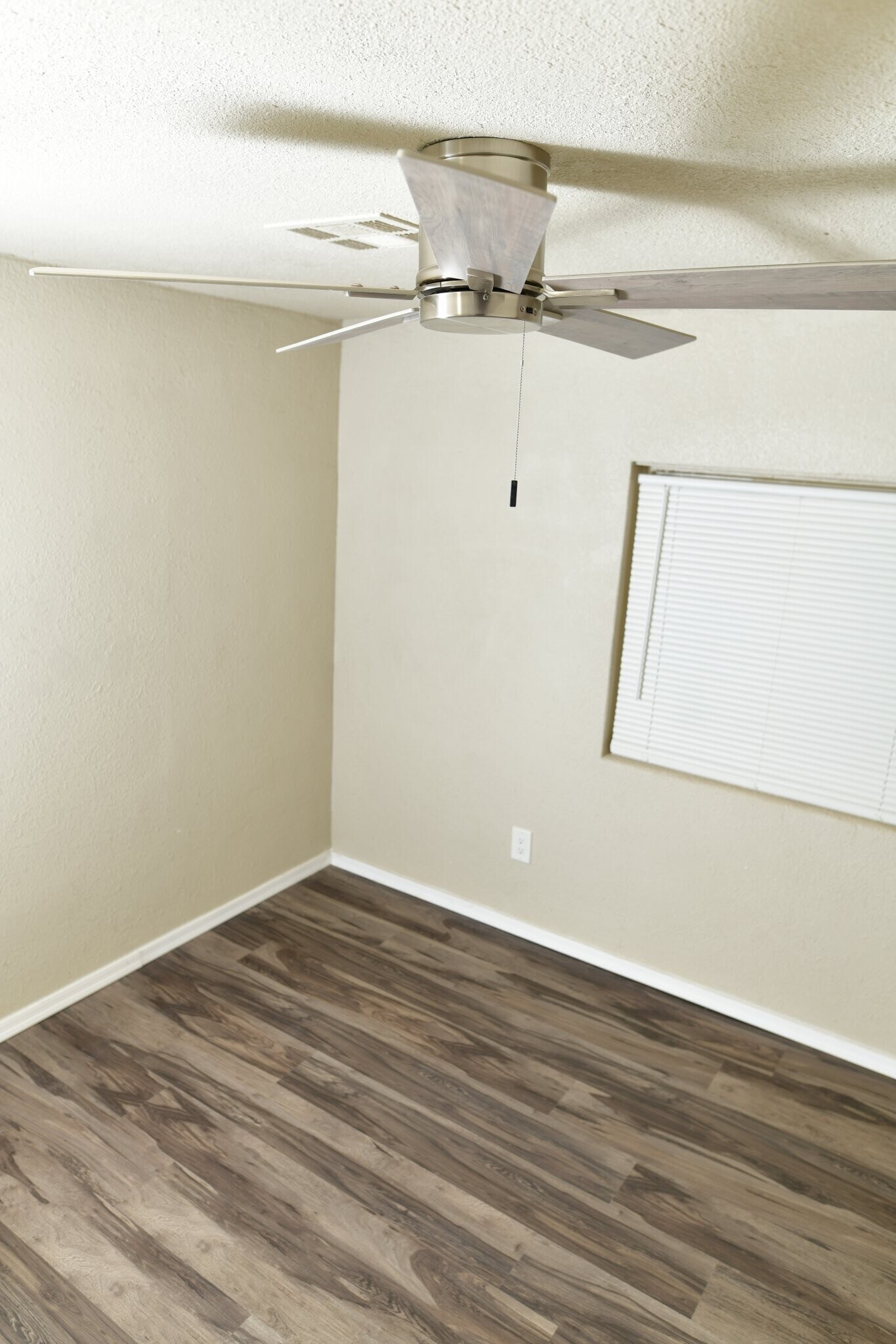 Building Photo - 775 S Pinal Dr