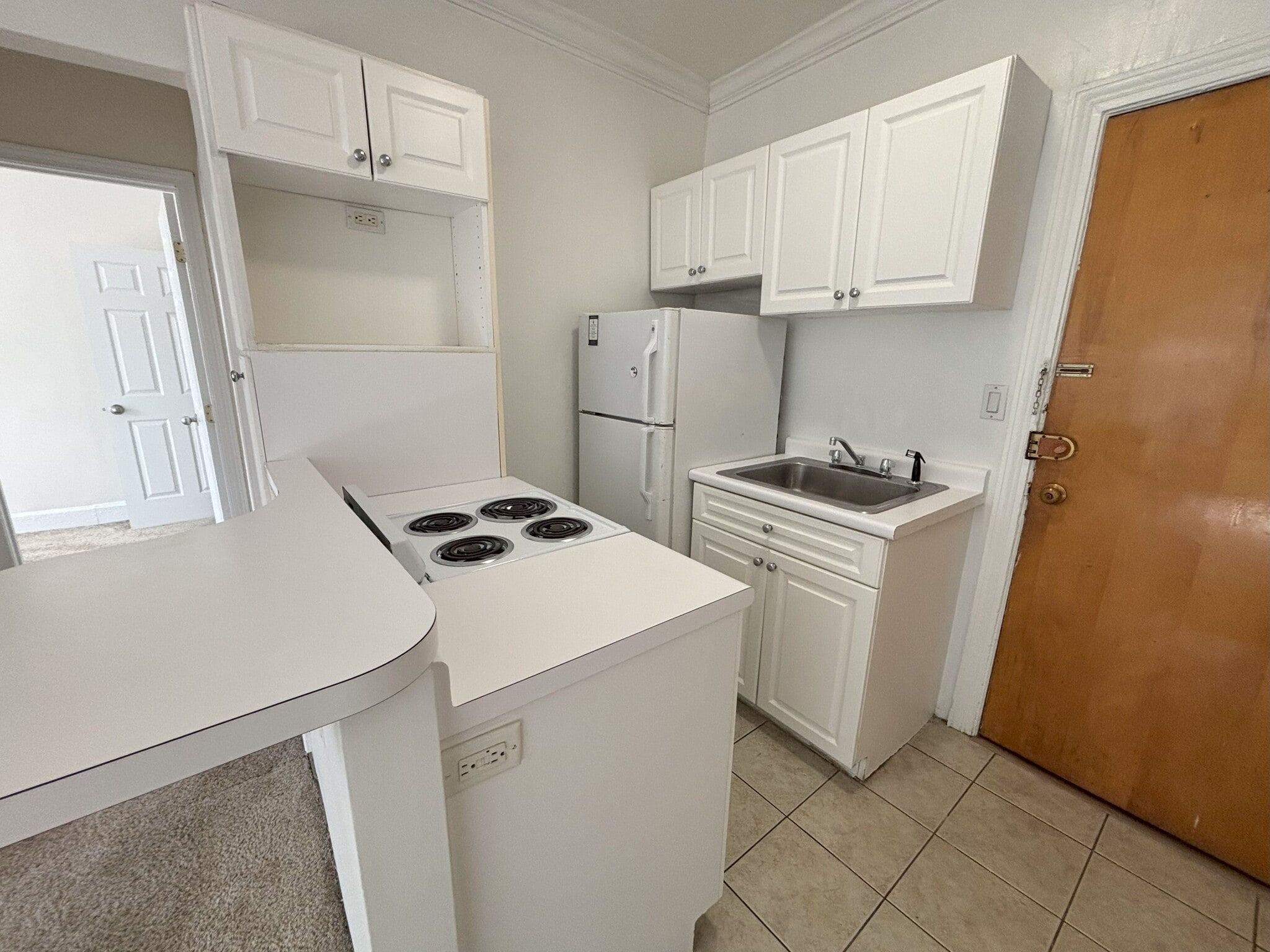 Building Photo - 1247 Beacon St