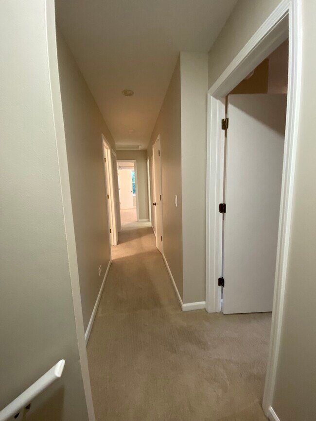 Building Photo - 1332 Culpepper Dr