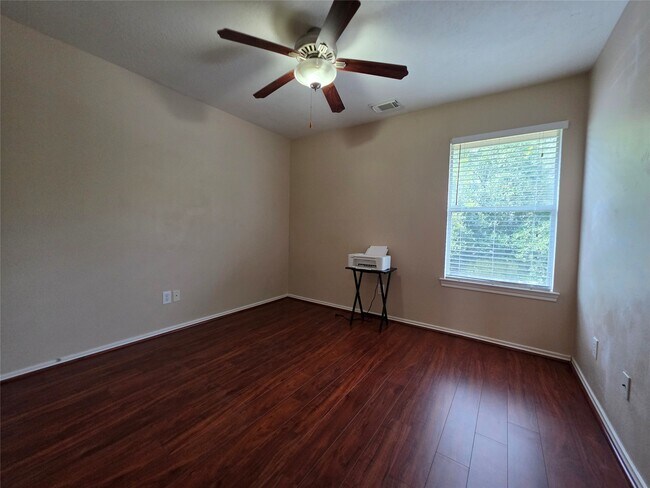 Building Photo - 3409 Victorian Manor Ln