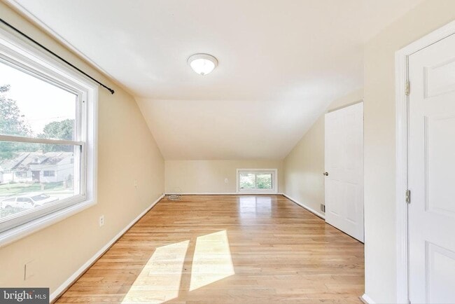Building Photo - 5714 Ridgway Ave