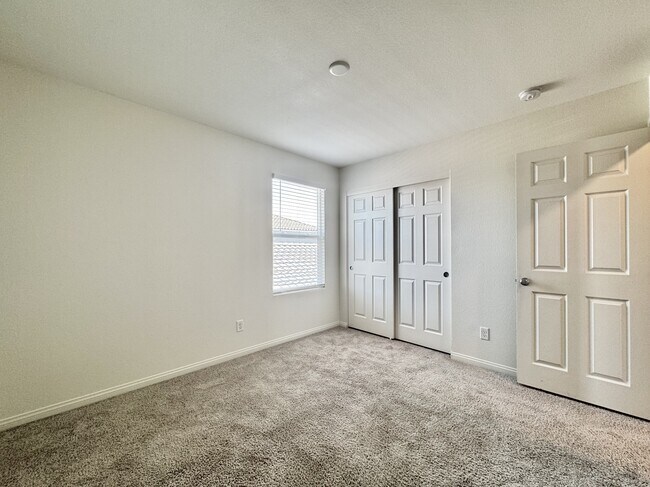 Building Photo - 4258 Tarim St