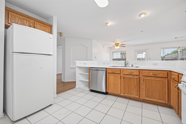 Building Photo - 10027 Encino Cove Ct