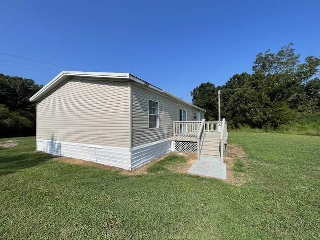 Building Photo - 140 Co Rd 230