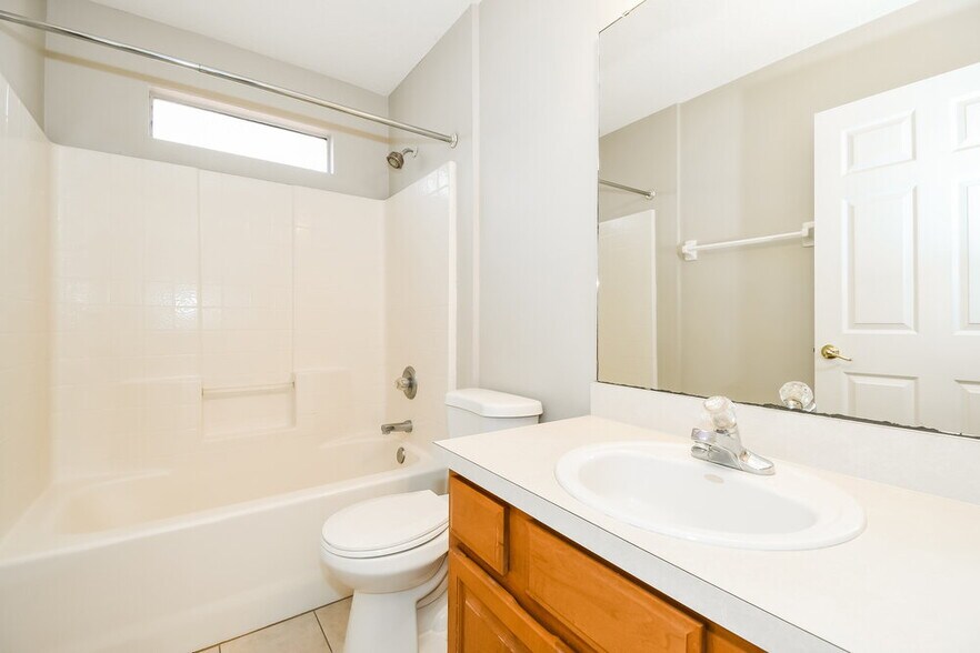 Building Photo - 12561 Brahma Bull Cir W