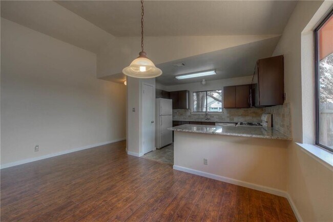 Building Photo - 612 Brookside Pass