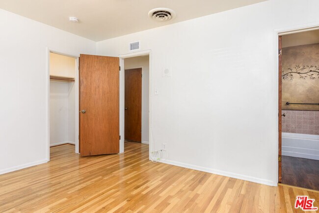 Building Photo - 15111 Marlin Pl