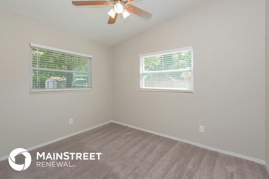 Building Photo - 5290 48th Ave N