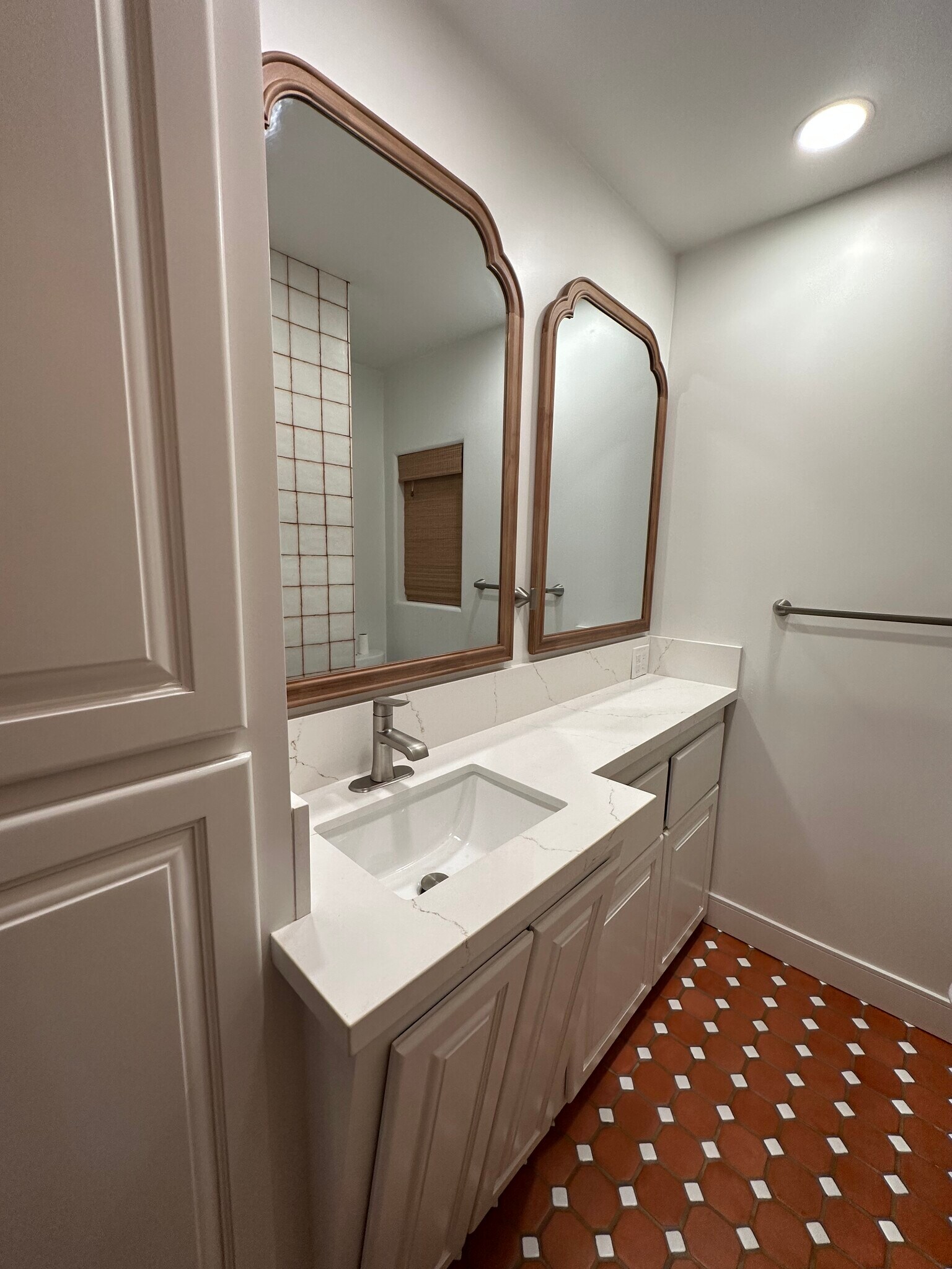 Building Photo - 726 Cohasset Ct