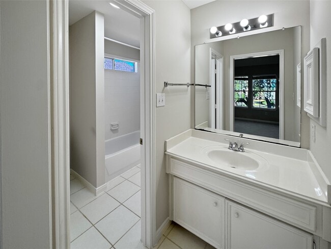 Building Photo - 2227 Clawson Falls Dr