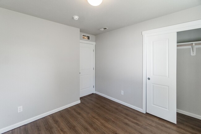 Building Photo - Charming 3 Bed, 2 Bath Home in Cheney – Op...