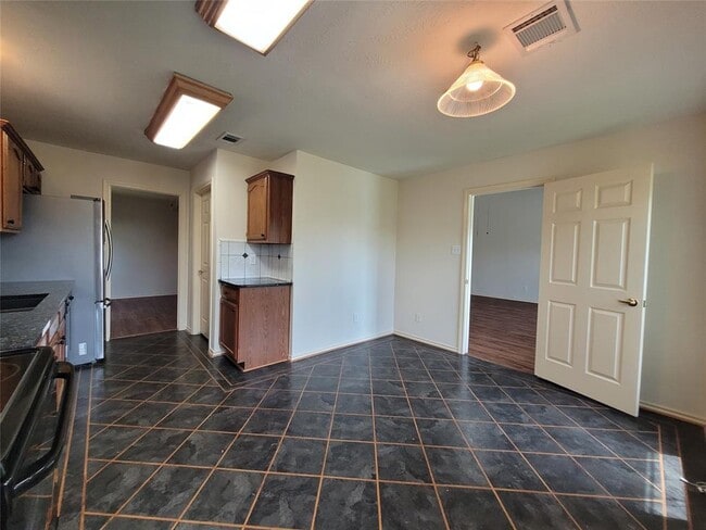 Building Photo - 1904 Timber Creek Dr