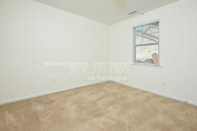 Building Photo - 3 Moonbeam Ct