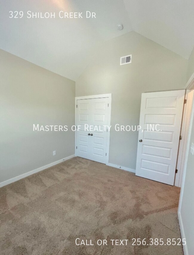 Building Photo - 329 Shiloh Creek Dr