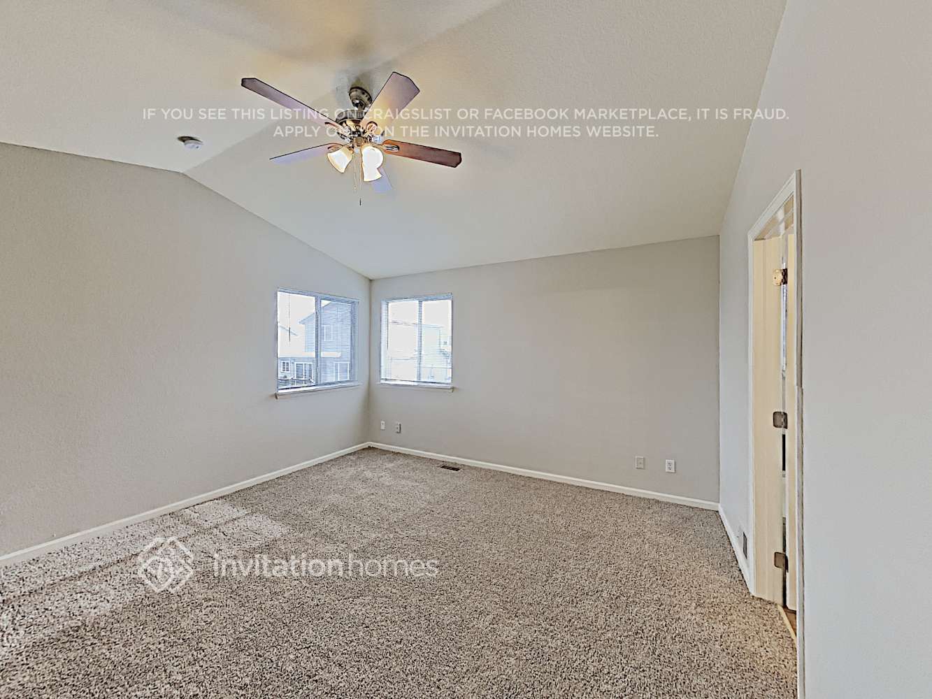 Building Photo - 5844 E 122nd Pl