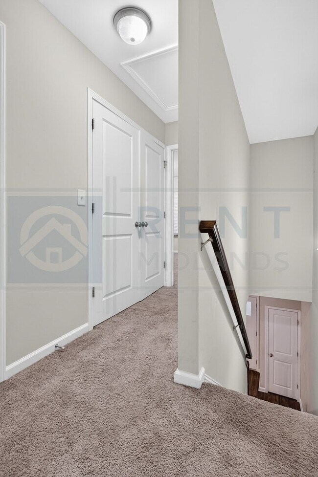 Building Photo - 107 Top Forest Drive