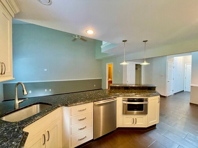 Building Photo - 18 Wilan Ln