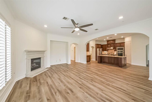Building Photo - 1202 Maroon Ln