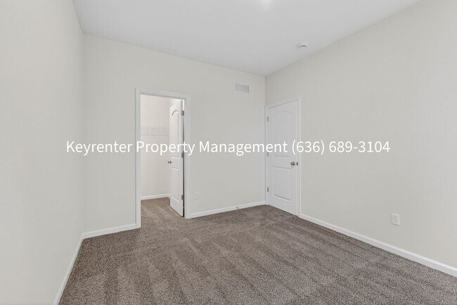 Building Photo - 825 Cedarwood Dr