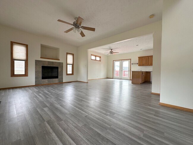 Building Photo - 8621 Lavender Cir