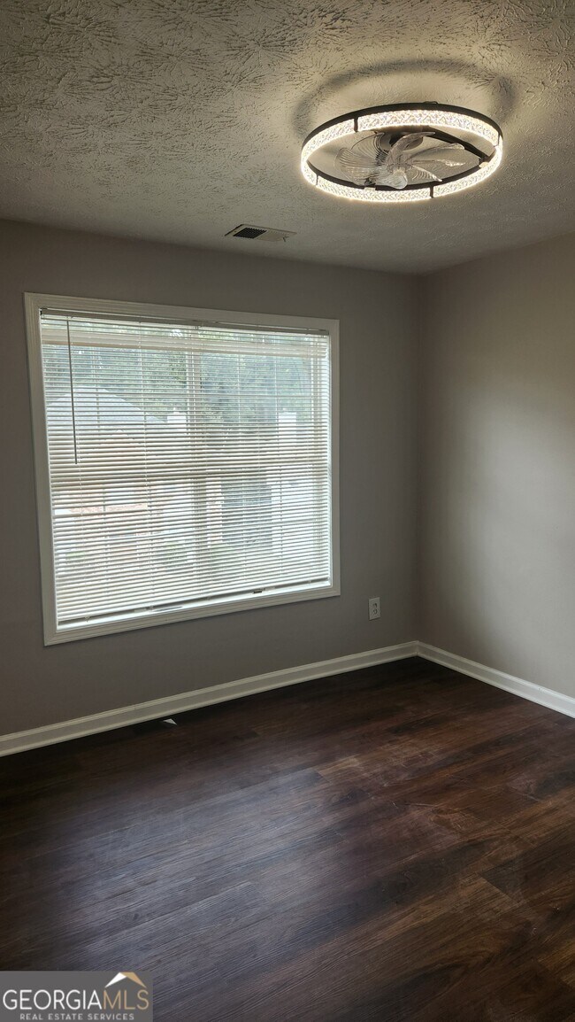 Building Photo - 927 Peel Castle Ln