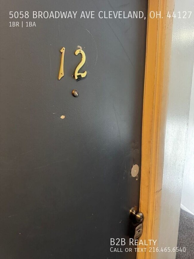 Building Photo - 5058 Broadway Ave