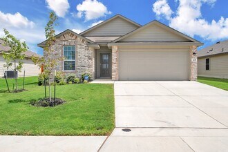 Building Photo - 418 Sabine River