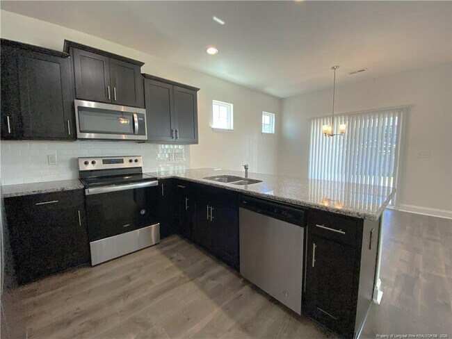 Building Photo - 140 Verdmont Dr