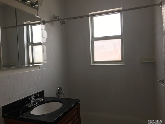 Building Photo - 3816 Ocean Ave