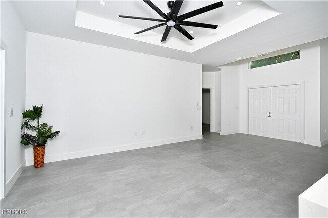 Building Photo - 706 Coolidge Ave