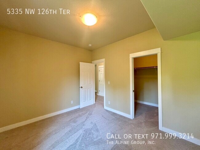 Building Photo - 5335 NW 126th Terrace