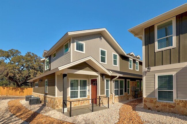Building Photo - 1706 Cedar Bend Dr
