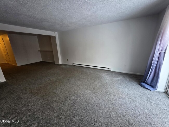 Building Photo - 38 Maxwell Dr