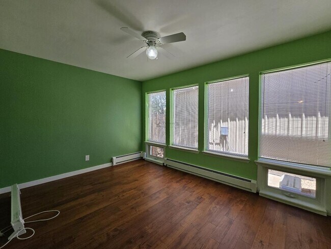 Building Photo - 2203 Vela St