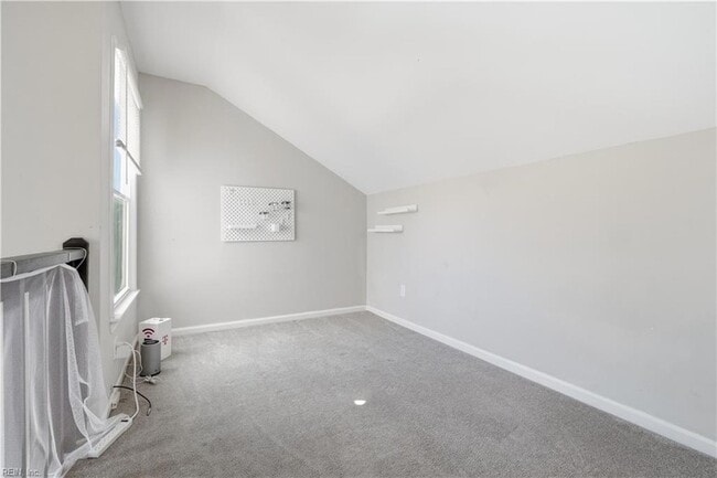 Building Photo - 1329 Thamesford Dr