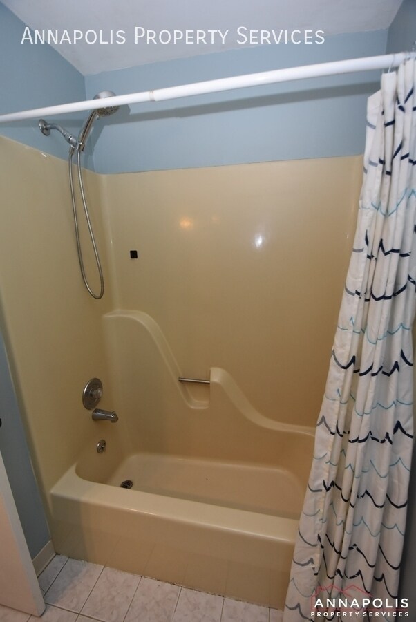 Building Photo - 130 Dennis Rd