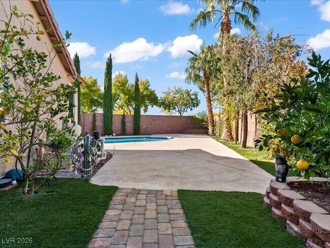 Building Photo - 2547 Serenity Hollow Dr