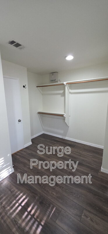 Building Photo - 629 Dorchester Dr