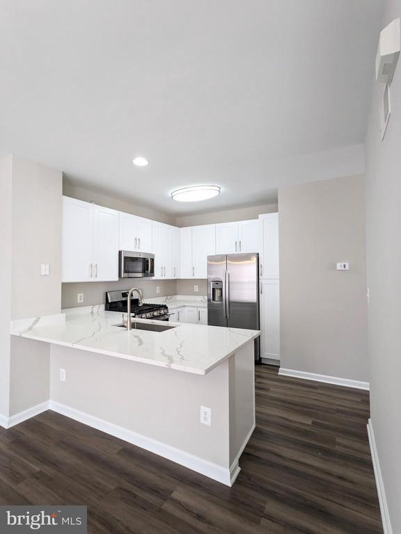 Building Photo - 46178 Cecil Terrace