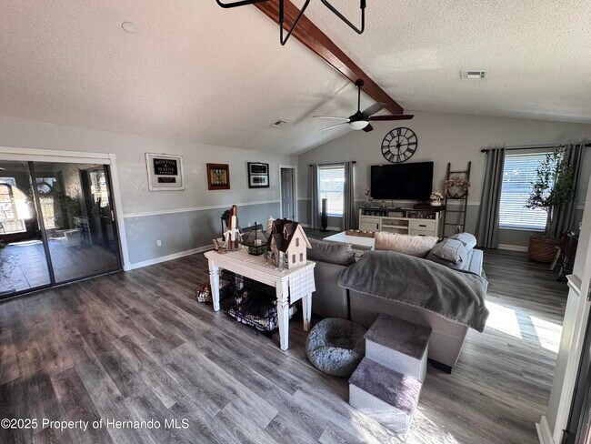 Building Photo - 5281 Aaron Ln