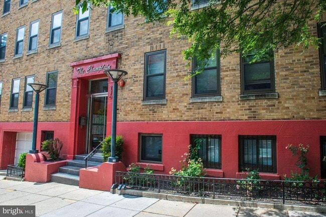 Primary Photo - 2370 Champlain St NW