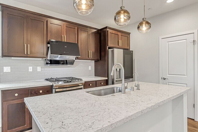 Building Photo - Stunning Home with Modern Upgrades and Pri...